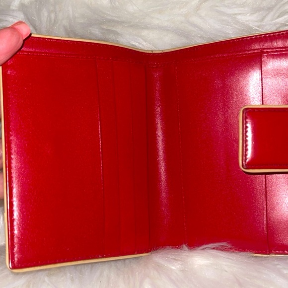 Authentic Prada Red Wallet! In great condition. Code: 129. - Picture 7 of 8